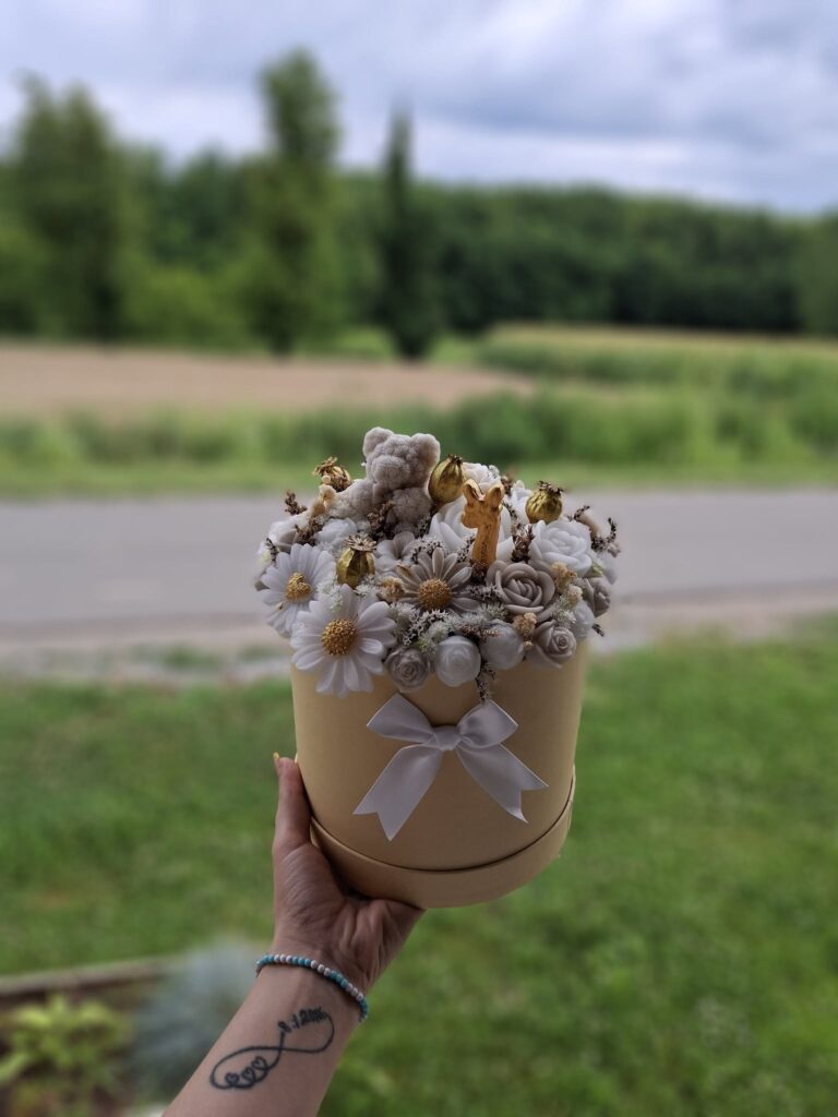 Nježni aranžman s mašnom – HANČI